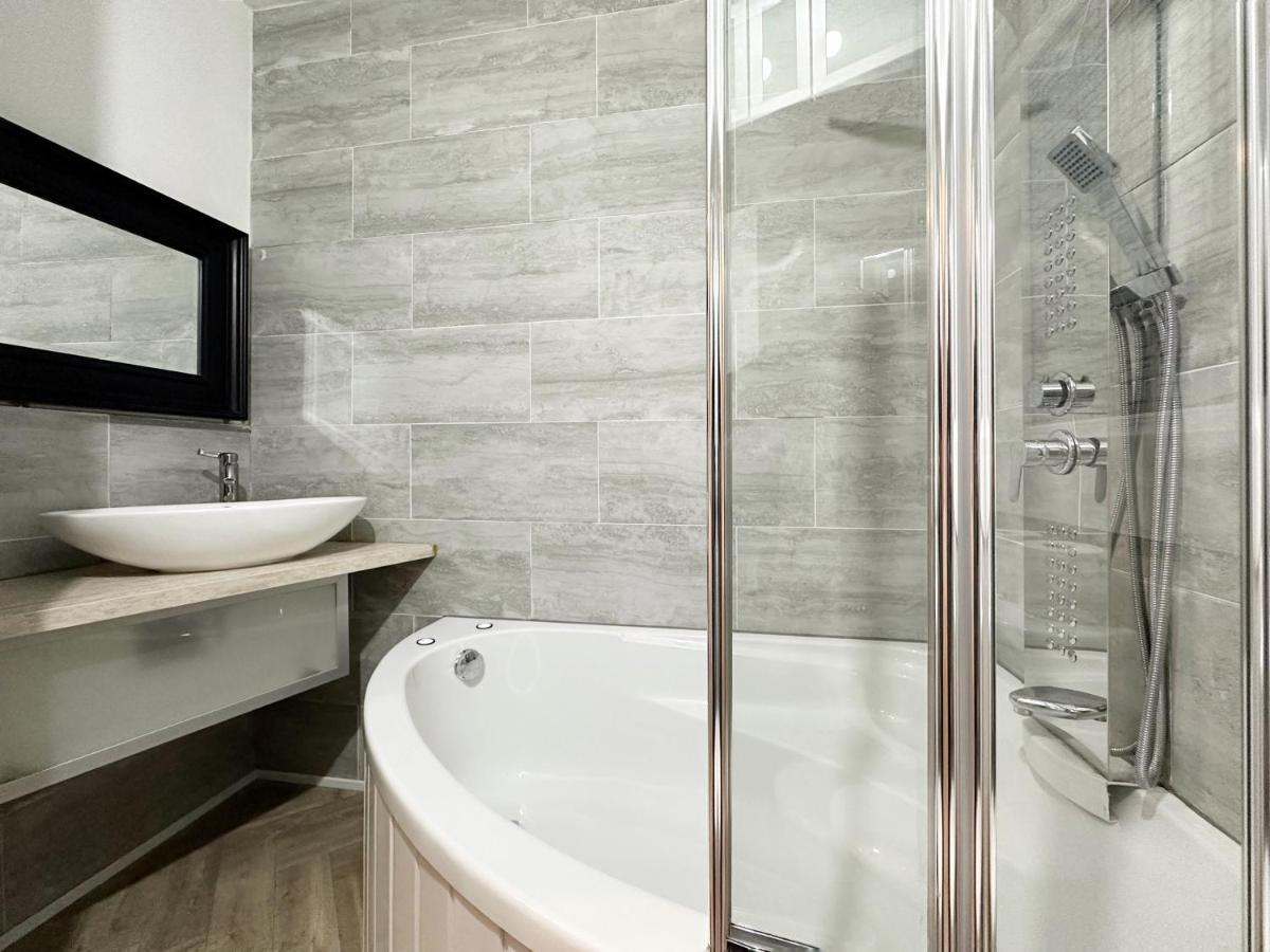 Hannah Place Near Finsbury Park - 4 Double Beds, Ideal For Families, Max 8 People Londra Esterno foto